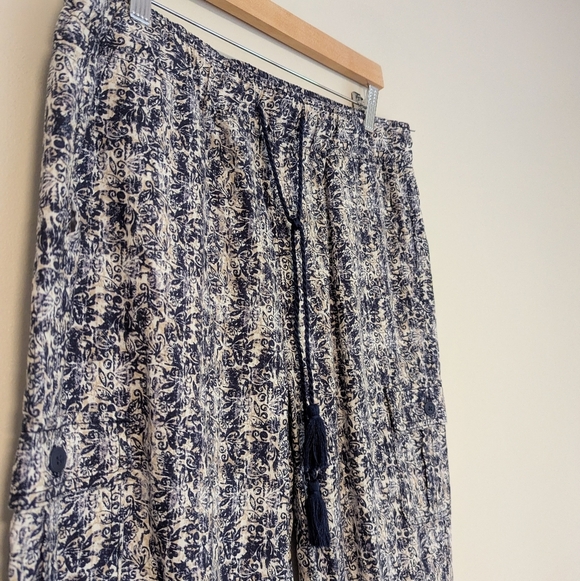 Caffe Marrakesh Navy Printed Flowy Pants - Picture 4 of 4
